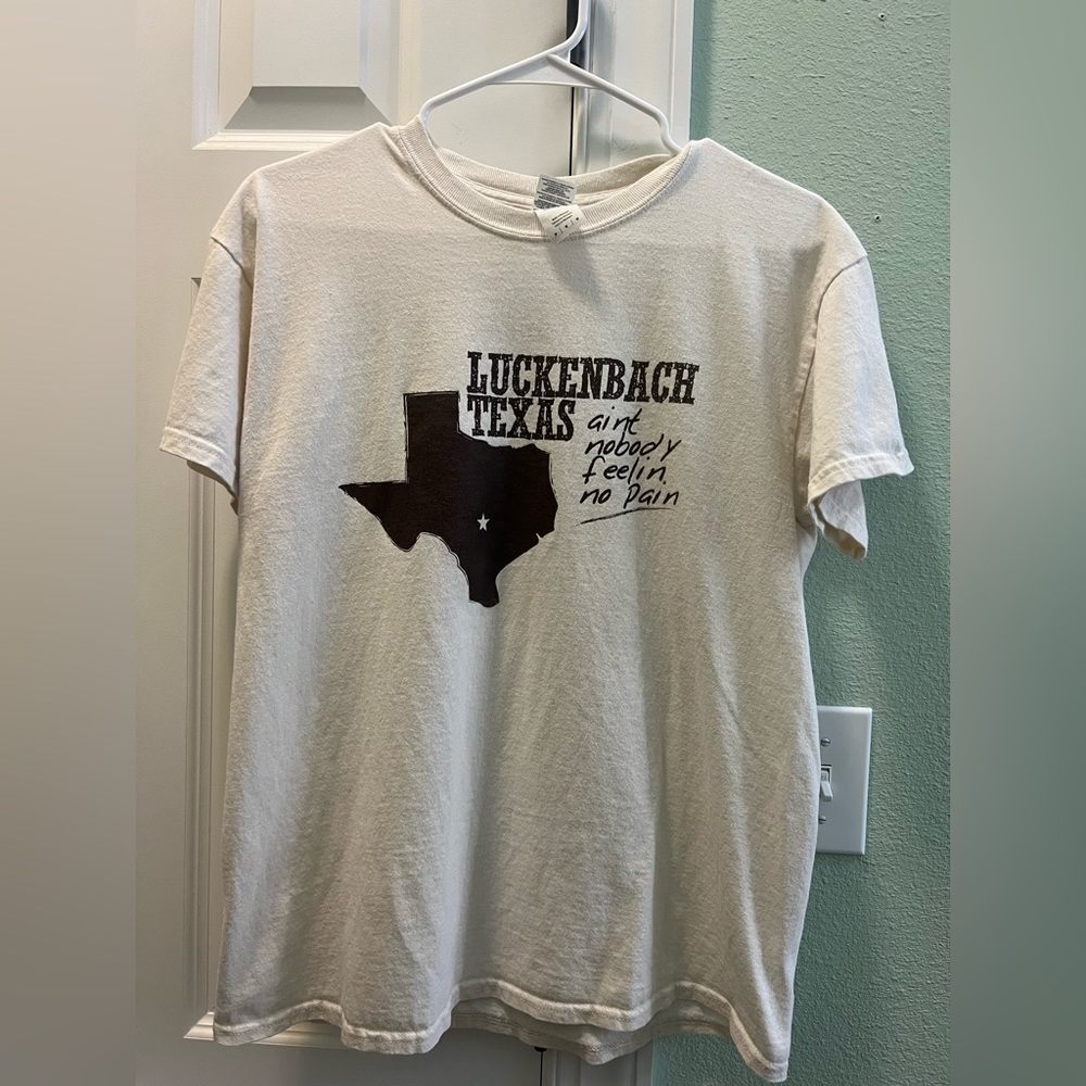 Luchenbach Texas off white Gildan tee shirt size Medium